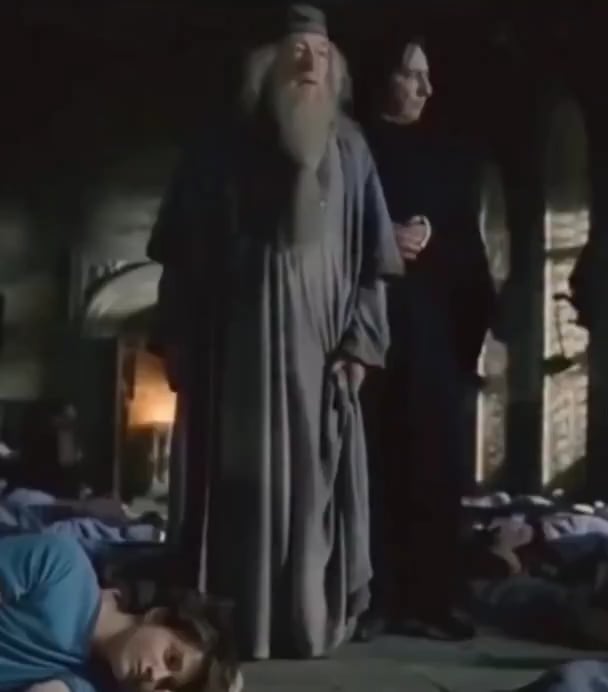 Today would have been Alan Rickman's 80th birthday, during the shooting of 'Harry Potter and the Prisoner of Azkaban' him and Michael Gambon pranked Daniel Radcliffe with a fart machine