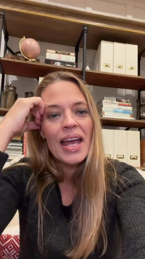 Jeri Ryan (Seven Of Nine from Star Trek Voyager) "I am deeply concerned about people being punished for excersising there first amendment rights... For standing in public and saying this isn't right"