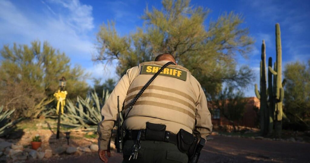 ‘TODAY’ co-anchor Savannah Guthrie says family is offering $1 million reward in mother’s disappearance 'TODAY' co-anchor Savannah Guthrie says family is offering $1 million reward in mother's disappearance