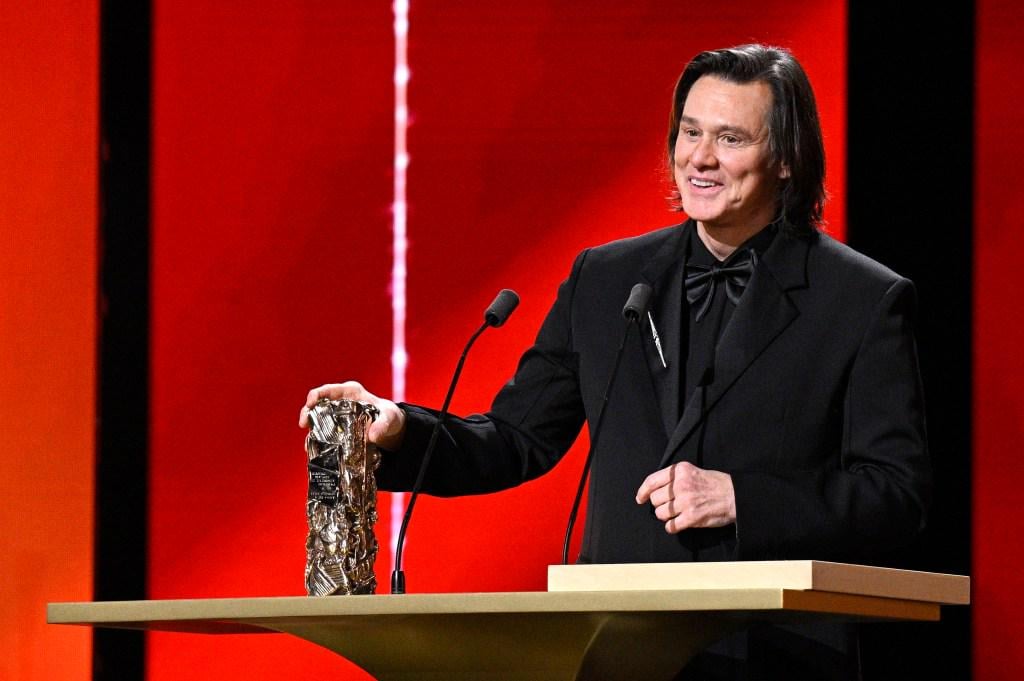 Jim Carrey Recalls French Roots As He Makes Rare Public Appearance For 51st César Honor Award: “Thank you to the funniest man I have ever known: my father, Percy Joseph Carrey, who taught me the value of love, generosity, and laughter. So, how was my French? Mediocre, right?” Jim Carrey Recalls French Roots As He Makes Rare Public Appearance For 51st César Honor Award: “Thank you to the funniest man I have ever known: my father, Percy Joseph Carrey, who taught me the value of love, generosity, and laughter. So, how was my French? Mediocre, right?”
