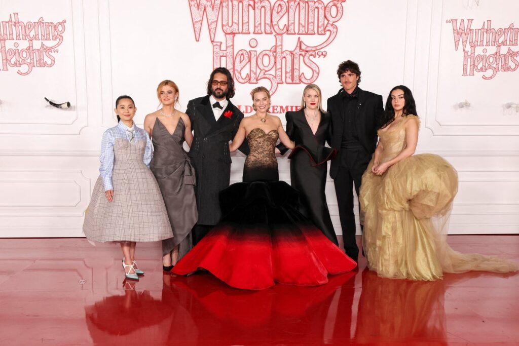 Wuthering Heights director shocked as lead actor suffers serious injury – The Independent Wuthering Heights director shocked as lead actor suffers serious injury - The Independent