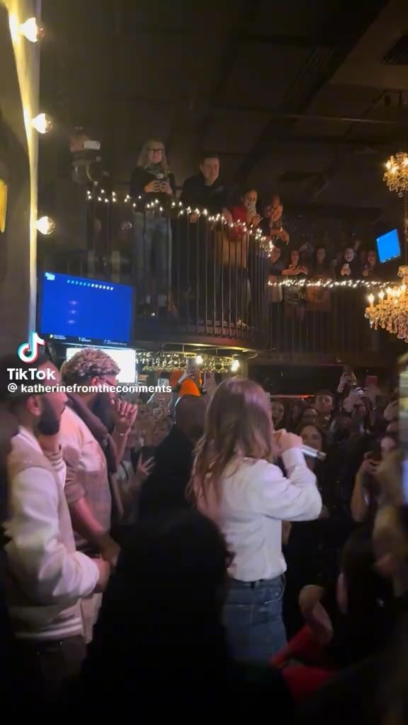 Kelly Clarkson, John Legend, and Druski walk into a karaoke bar (with Carson Daly on the balcony) and this is what happens next