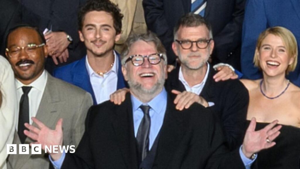 The 2026 Oscars class photo, featuring all of this year's nominees standing together