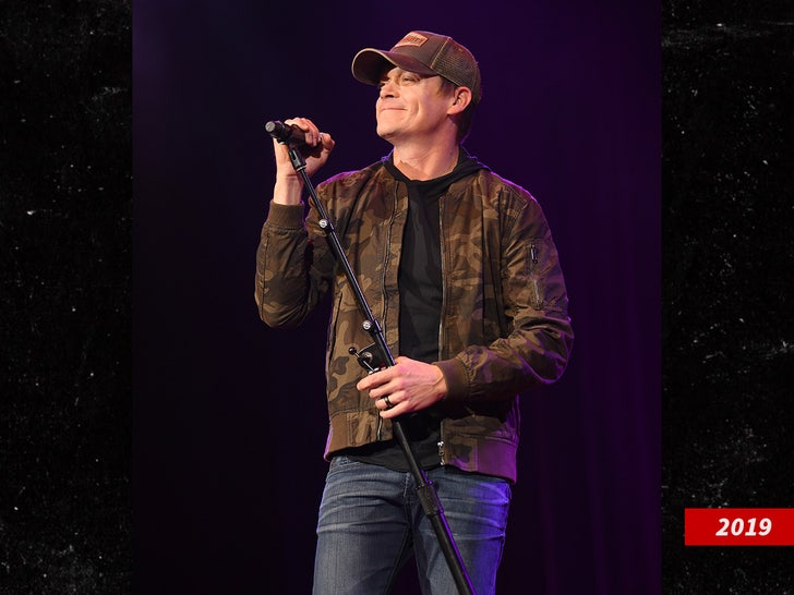 Brad Arnold three doors down sub getty swipe 2