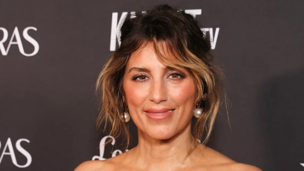 Actress Jennifer Esposito Breaks Down in Tears as She Reveals She Lost the Home She Mortgaged To Finance Movie ‘Fresh Kills’ Yahoo entertainment home