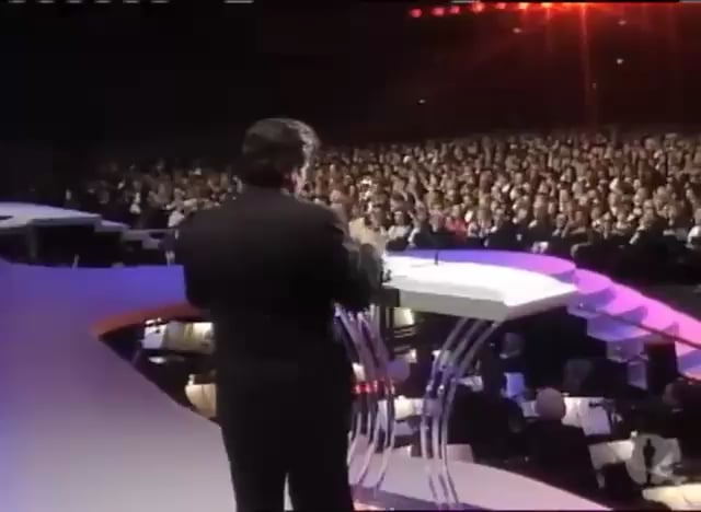 Happy 83rd birthday to Joe Pesci who gave one of the shortest acceptance speeches at the Oscars for winning Best Supporting Actor for ‘Goodfellas’: ‘It’s my privilege, thank you’