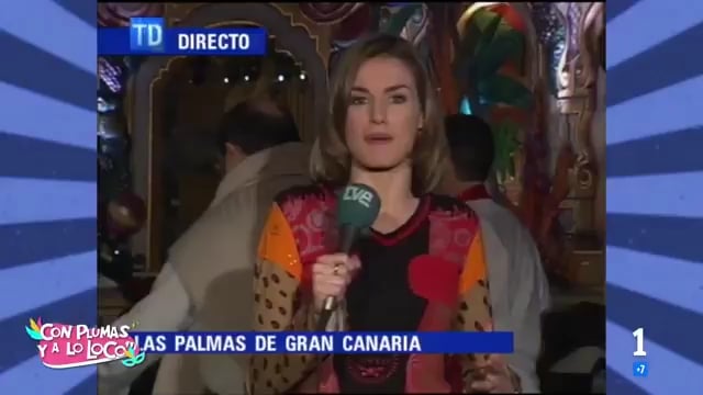 Throwback to Queen Letizia when she was a reporter, covering the Carnaval de Las Palmas de Gran Canaria
