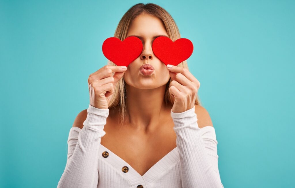 Cupid Brought Carmen Electra & Denise Richards Together For Content Collab Cupid Brought Carmen Electra & Denise Richards Together For Content Collab