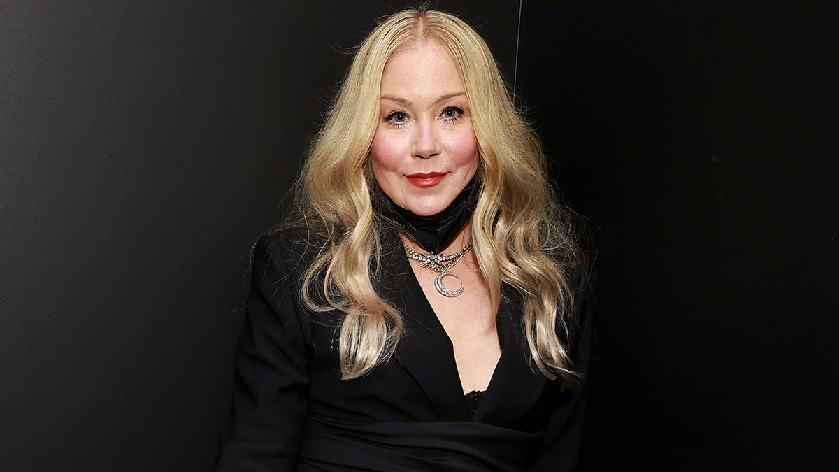 Christina Applegate poses