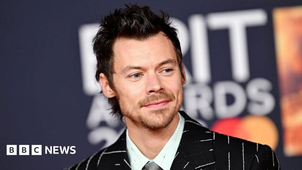In pictures: Harry Styles, Olivia Dean and Lola Young arrive at the 2026 Brits Picture of Lando Norris, Alexandra Saint Mleux, Lisa, Lewis Hamilton, Serena Williams, Charles Leclerc and Kim Kardashian