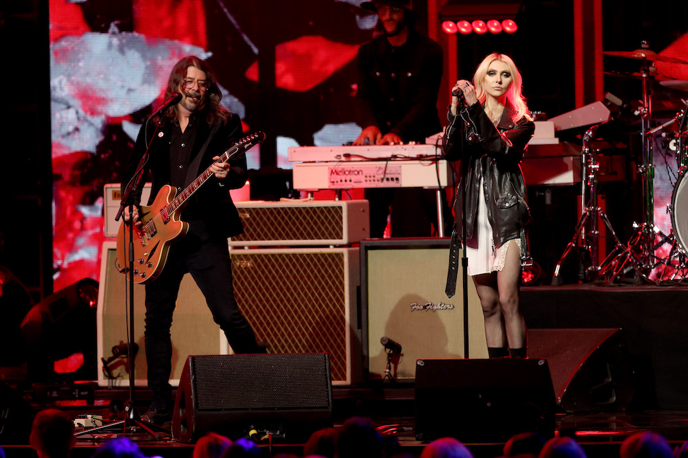 Foo Fighters & Taylor Momsen Cover Mariah Carey’s Secret ‘90s Grunge Songs At MusiCares Tribute Foo Fighters & Taylor Momsen Cover Mariah Carey’s Secret ‘90s Grunge Songs At MusiCares Tribute