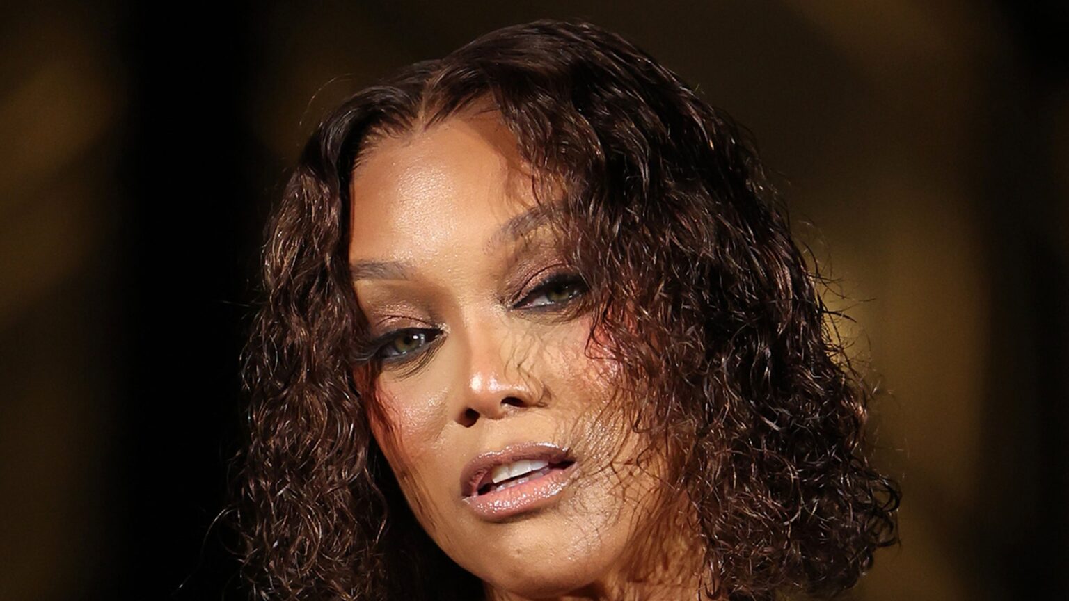 Tyra Banks Demanding $50,000 From Ex-Business Partner Over ‘Celebrity Shakedown’ Tyra Banks Demanding $50,000 From Ex-Business Partner Over ‘Celebrity Shakedown’