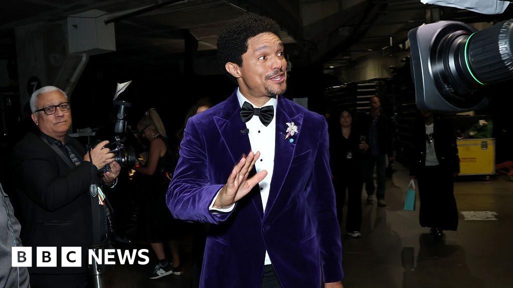 Trump threatens to sue Trevor Noah over Epstein joke at Grammys – BBC Trump threatens to sue Trevor Noah over Epstein joke at Grammys - BBC