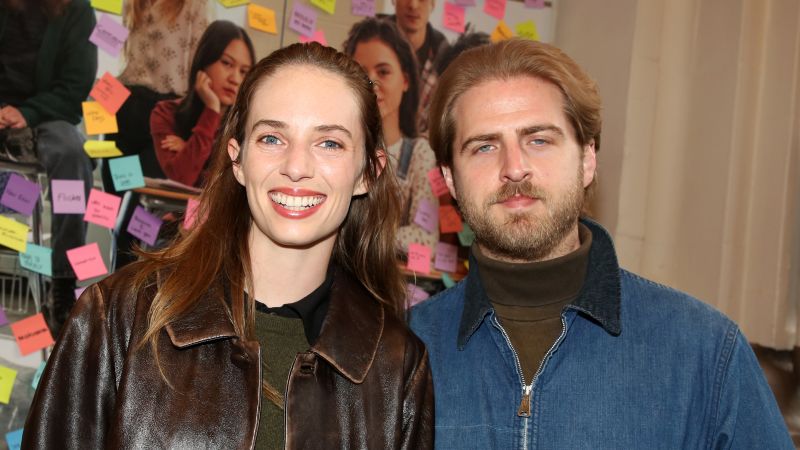 Maya Hawke and Christian Lee Hutson marry, with ‘Stranger Things’ cast in attendance Maya Hawke and Christian Lee Hutson marry, with ‘Stranger Things’ cast in attendance