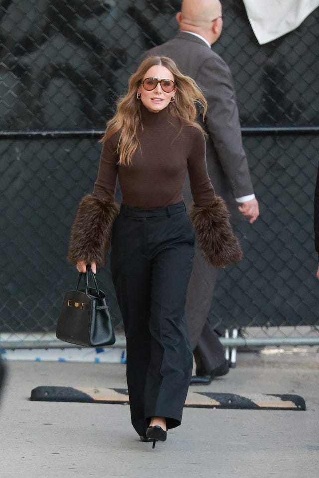 los angeles, ca november 25: kristen bell is seen on november 25, 2025 in los angeles, california. (photo by pg/bauer griffin/gc images)