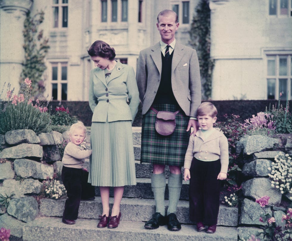 queen elizabeth ii and the prince philip, duke of edinburgh with their two young children, princess anne and prince charles outside balmoral castle, 19th september 1952. (photo by studio lisa/hulton archive/getty images)