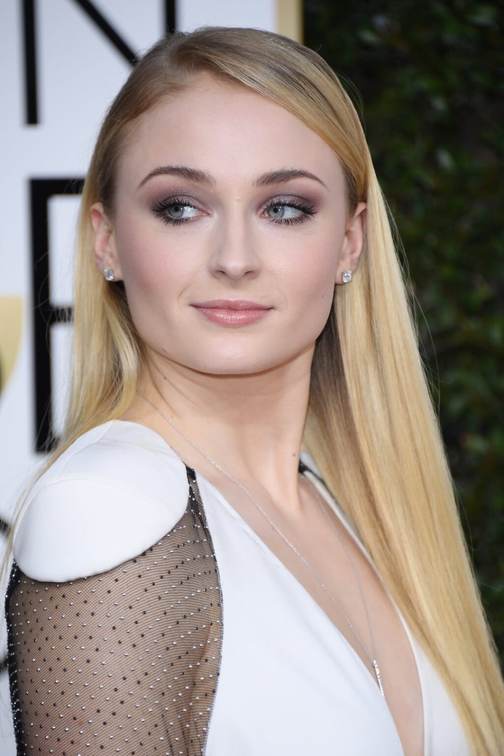 Sophie Turner | 74th Annual Golden Globe Awards 8th January 2017 Sophie Turner | 74th Annual Golden Globe Awards 8th January 2017