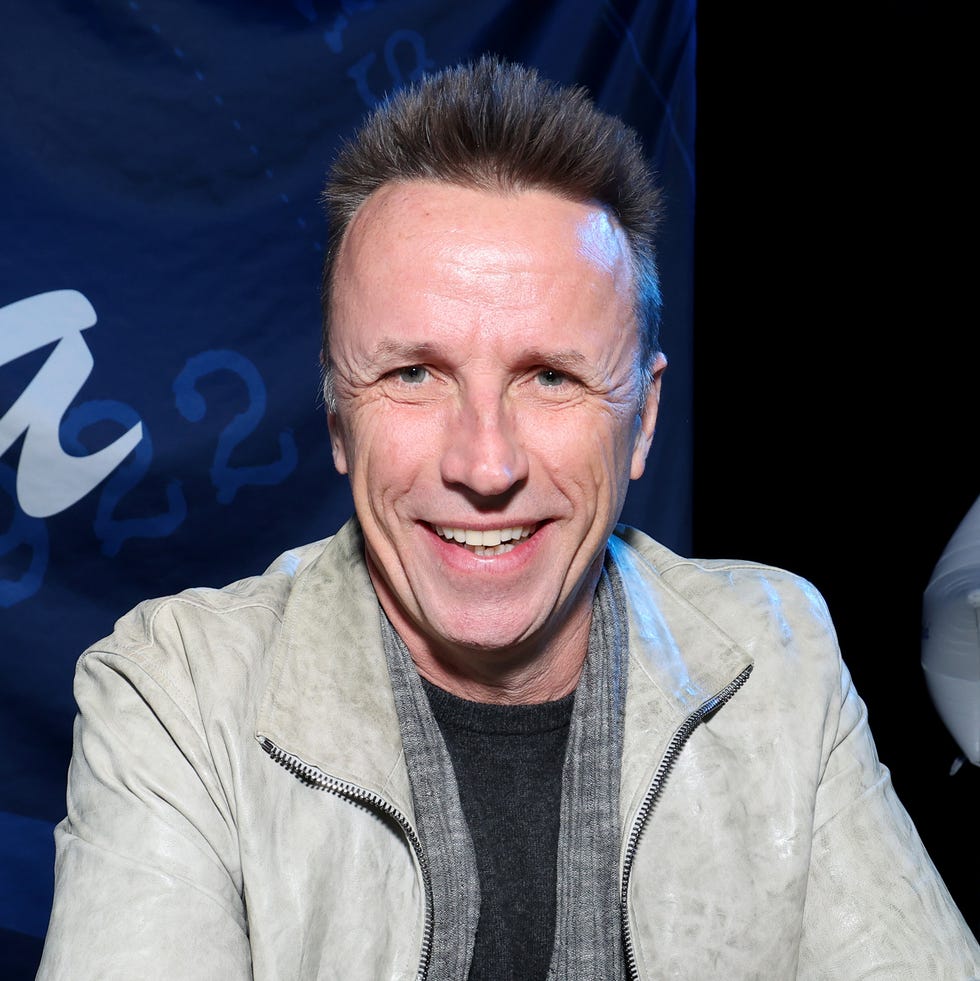 food network new york city wine & food festival presented by invesco qqq blue moon burger bash: champions vs. challengers presented by pat lafrieda meats hosted by rachael ray