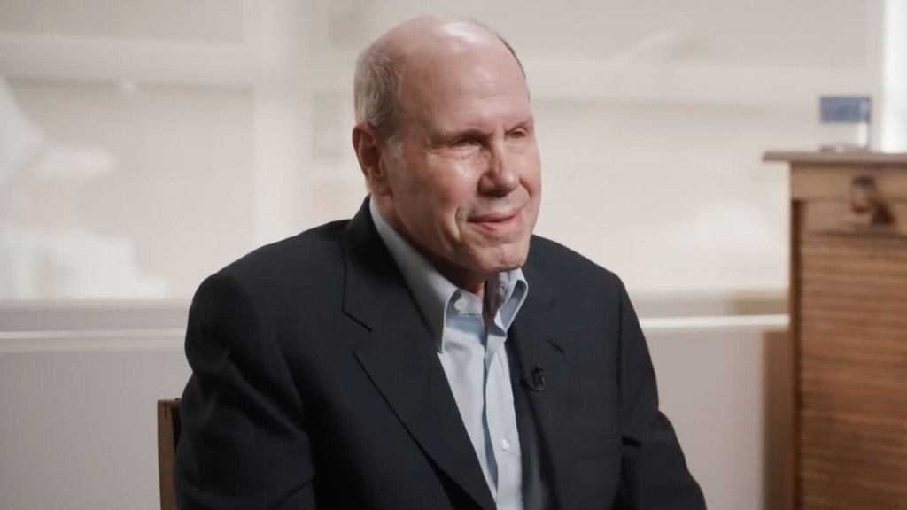 Former Disney CEO Michael Eisner Calls Harvey Weinstein A “Pig” Former Disney CEO Michael Eisner Calls Harvey Weinstein A "Pig"