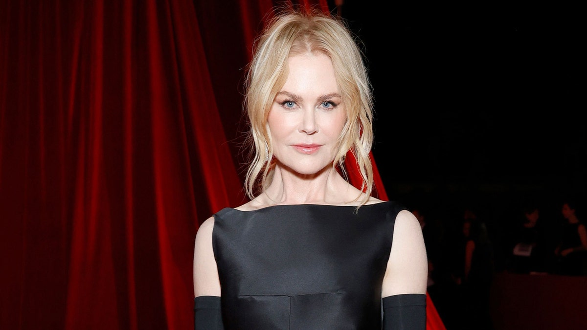 Nicole Kidman rocks black dress on red carpet
