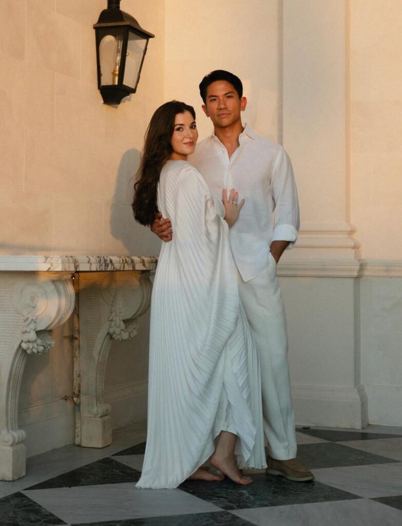 Congrats to the extremely photogenic Prince ‘Abdul Mateen and Princess Anisha of Brunei on the birth of their daughter today