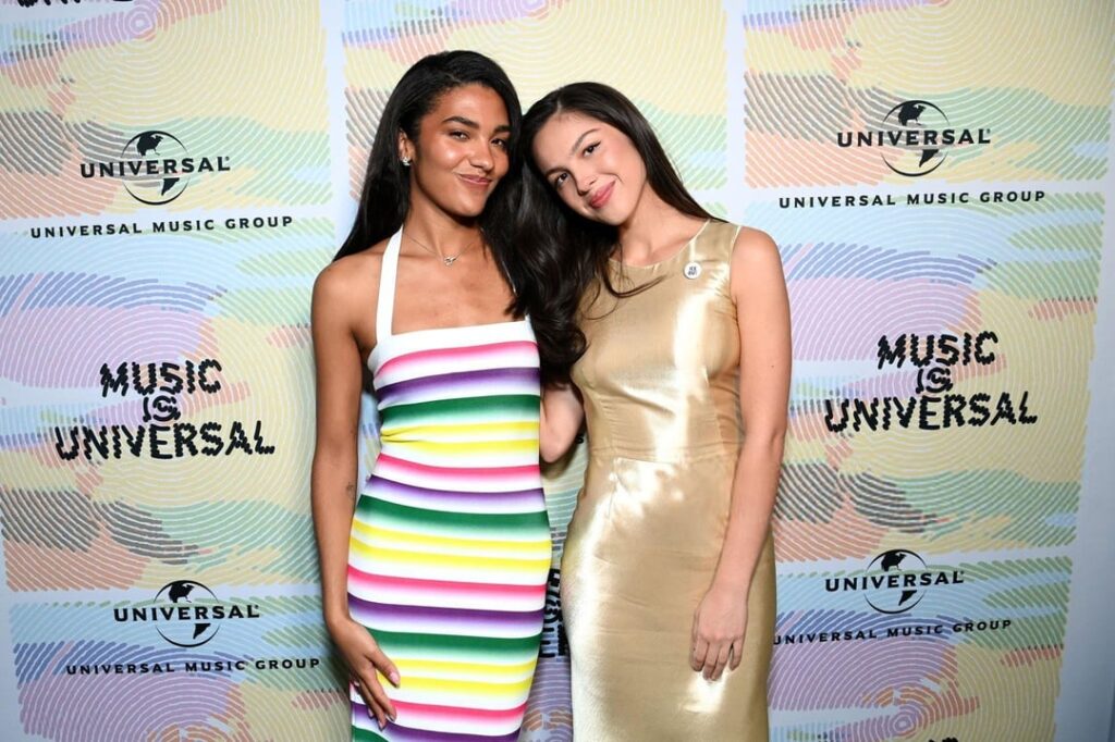The Olivias (Olivia Rodrigo and Olivia Dean) at the Universal Showcase (January 31, 2026)