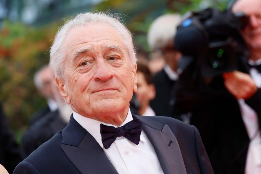 Robert De Niro hits out at ‘idiot’ Trump for ‘ruining’ America