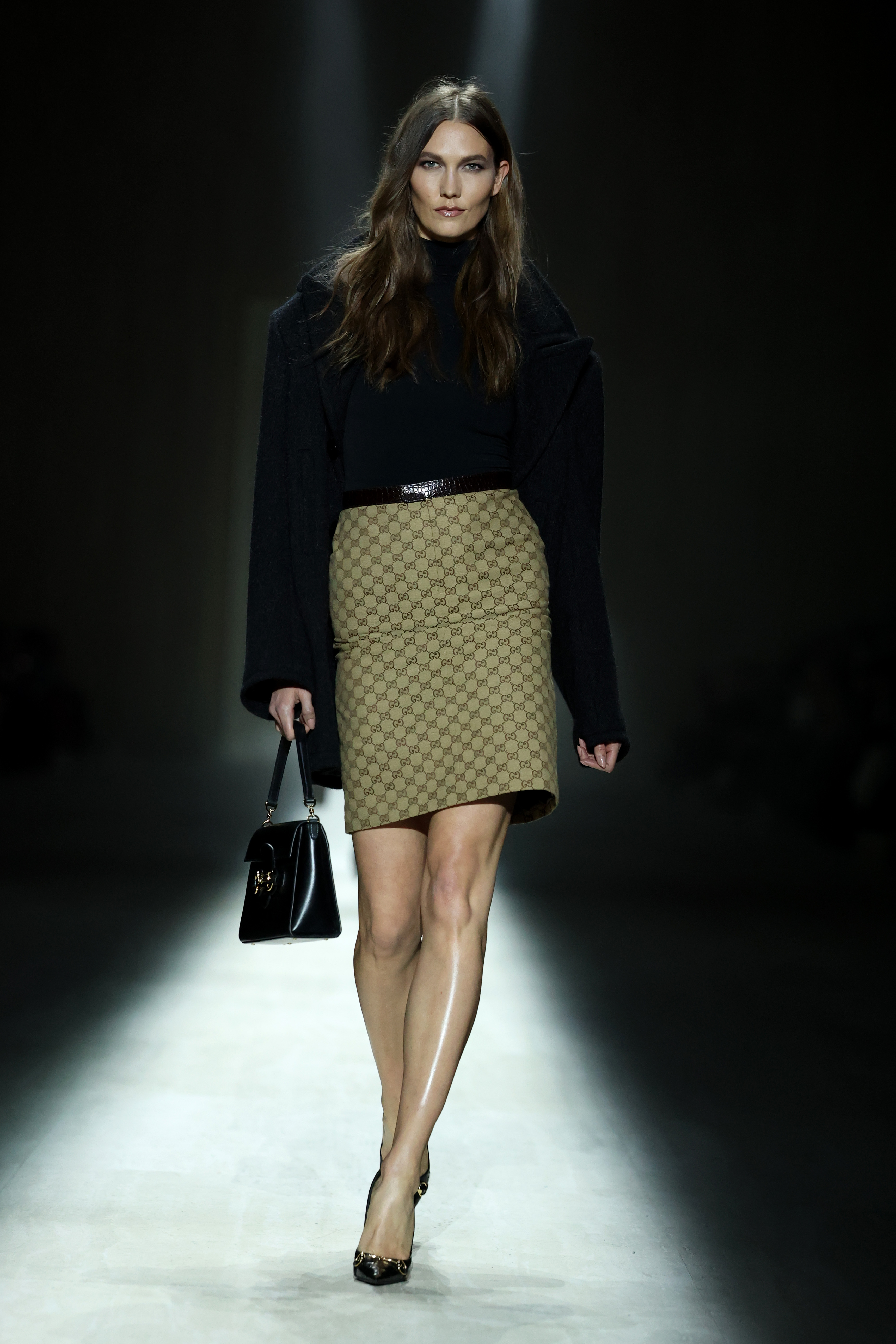 Karlie Kloss modeling on the Gucci Fall 2026 runway