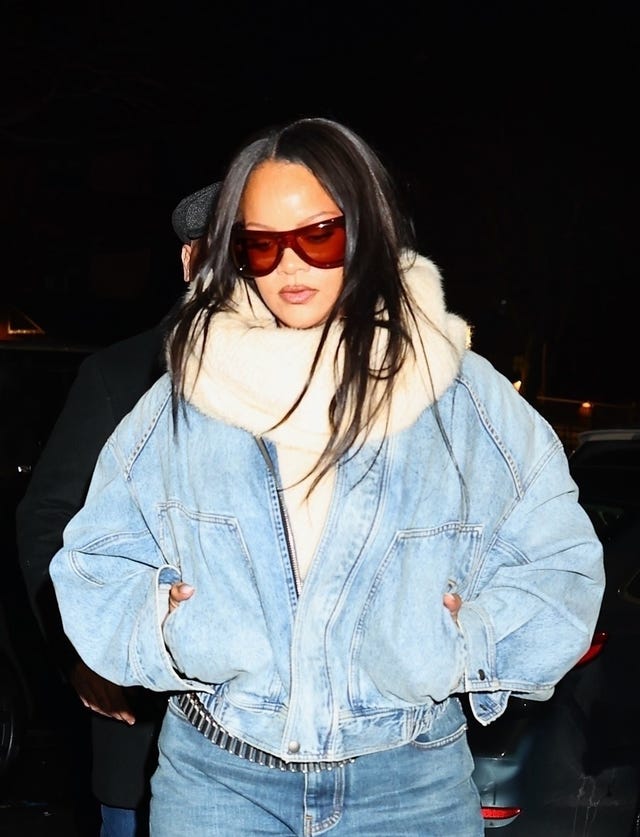 bguk_3464566 new york, ny rihanna is seen joining asap rocky and members of the asap mob at the apollo theater in new york for a private visual screening of asap rocky’s "don’t be dumb" album performance.pictured: rihannabackgrid uk 18 january 2026 byline must read: blayzenphotos / backgriduk: +44 208 344 2007 / uksales@backgrid.comusa: +1 310 798 9111 / usasales@backgrid.com*pictures containing children please pixelate face prior to publication*