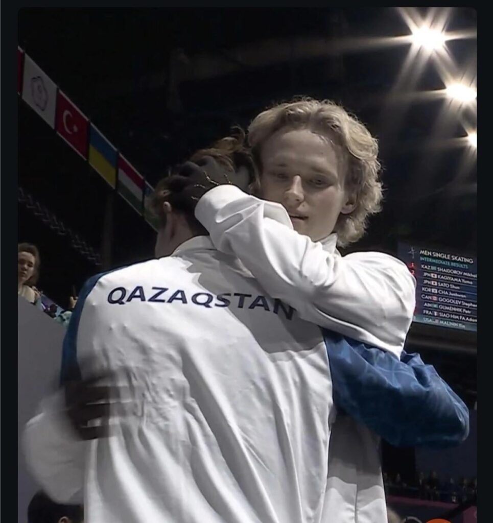 Ilia Malinin congratulates Mikhail Shaidorov: a lovely moment of sportsmanship