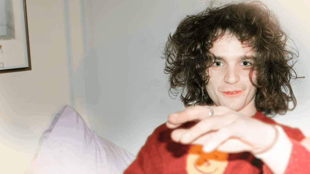 Asher White Drops Full-Album Cover of Jessica Pratt’s Debut