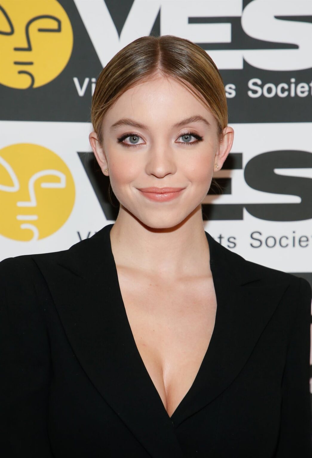 Sydney Sweeney | 17th Annual VES Awards 5th February 2019 Sydney Sweeney | 17th Annual VES Awards 5th February 2019