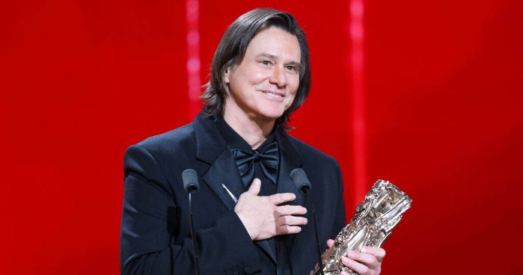 Did Alexis Stone Impersonate Jim Carrey at the César Awards?