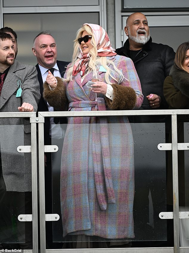 She was surrounded by a group of pals as she put on an animated display