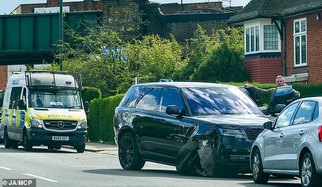 The vehicle, which also sustained heavy damage to the windscreen, was later removed from the roadside
