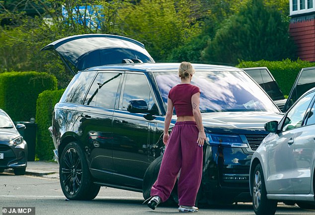 Chloe drove to meet her ex-husband, with the pair continuing to co-parent their daughter two years after their split