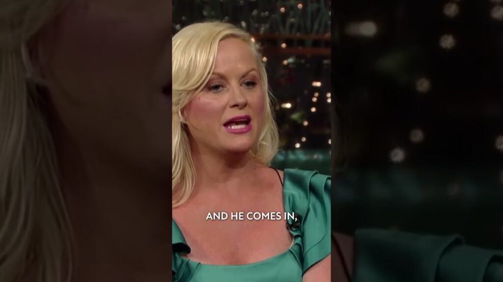Amy Poehler met Obama in his basketball shorts 🏀 😂 #AmyPoehler #Obama