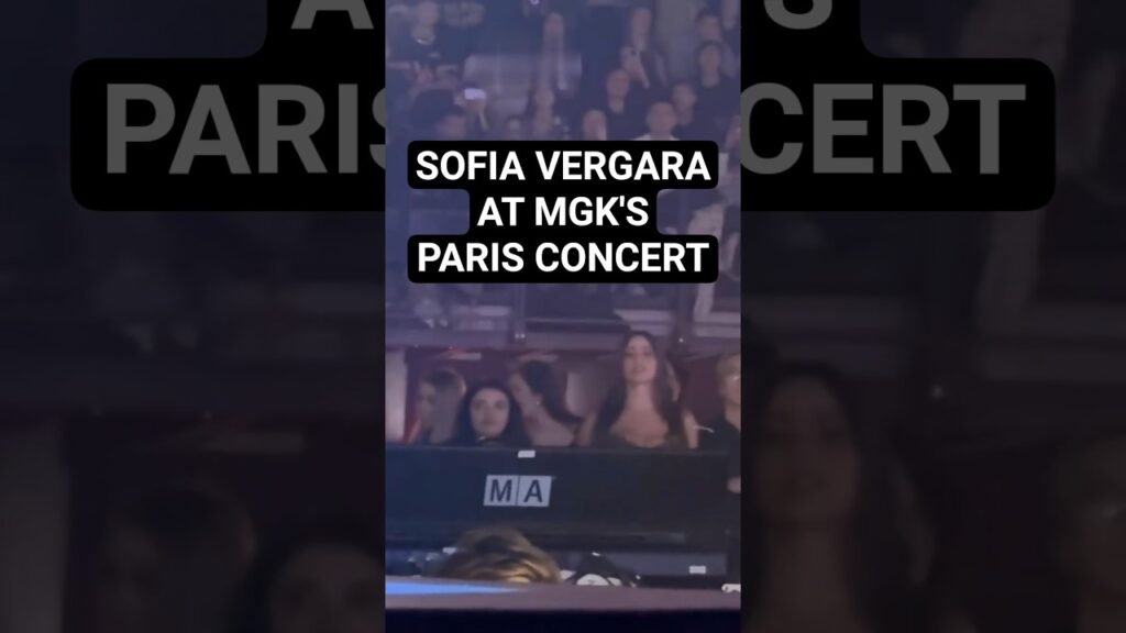 Sofía Vergara singing along to mgk's song "times of my life" during his concert in Paris on Feb 27❤️