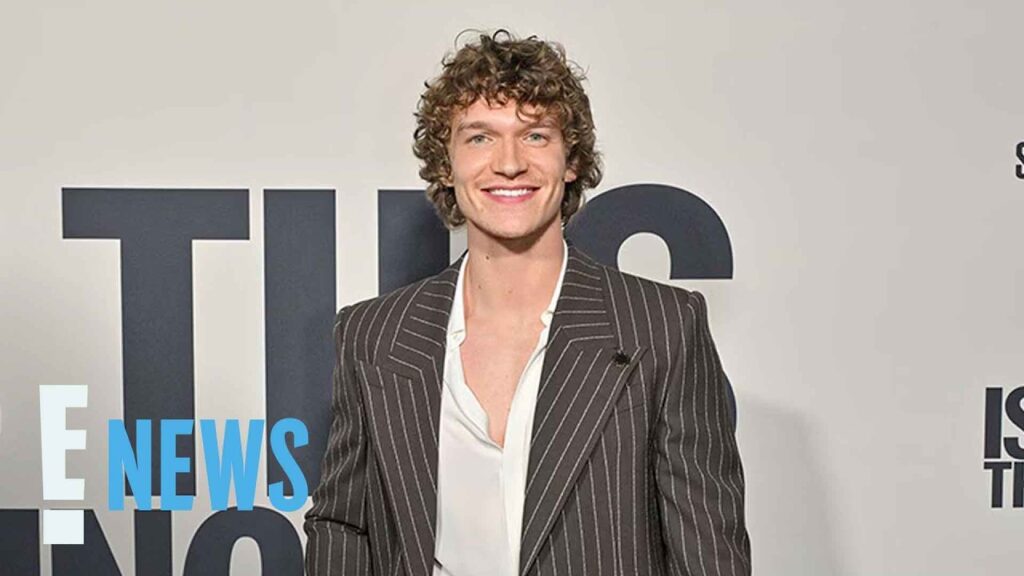 Heated Rivalry Star Connor Storrie’s SNL Debut Features Team USA | E! News