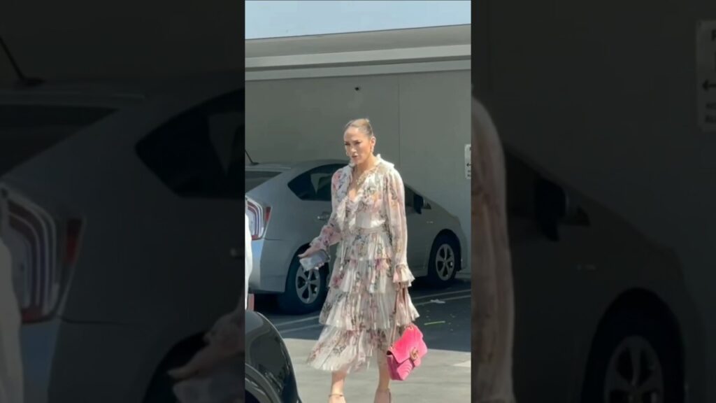 jennifer lopez shopping #jenniferlopez #jenniferlopez #jlo #shorts