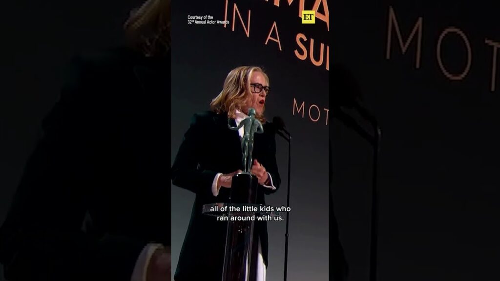 #amymadigan won the #ActorAward for Outstanding Female Actor in a Supporting role for 'Weapons.'