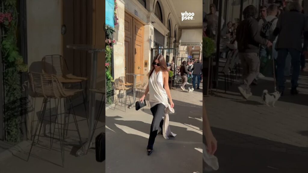 Durante la #PFW, #EmilyRatajkowski prende parte allo show di #Dior al Jardin des Tuileries