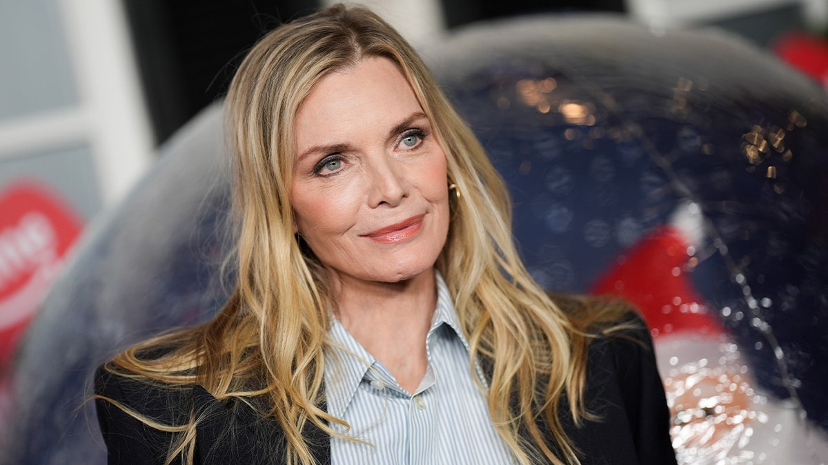 Michelle Pfeiffer premiere