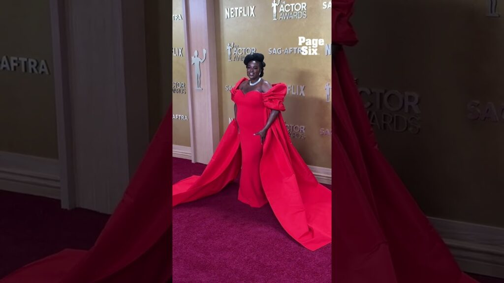 "Sinners" star Wunmi Mosaku was a moment on the Actor Awards carpet in LA ❤️ #shorts