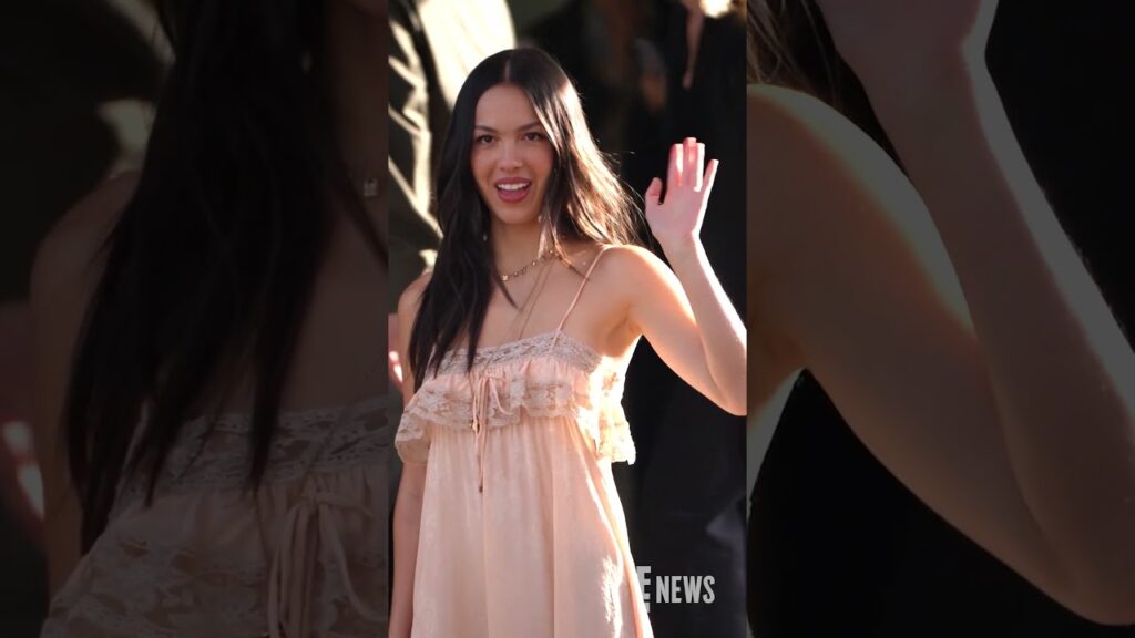 We're so obsessed with Olivia Rodrigo at the Chloé show at Paris Fashion Week. 💕