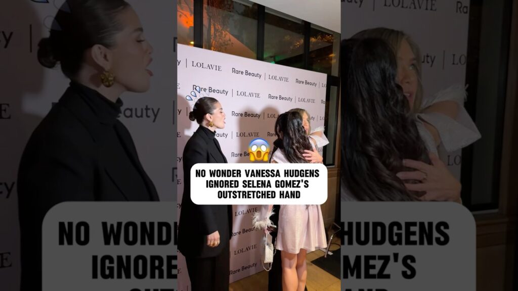 Vanessa Hudgens ignored Selena Gomez's outstretched hand.#celebrity #vanessahudgens #selenagomez