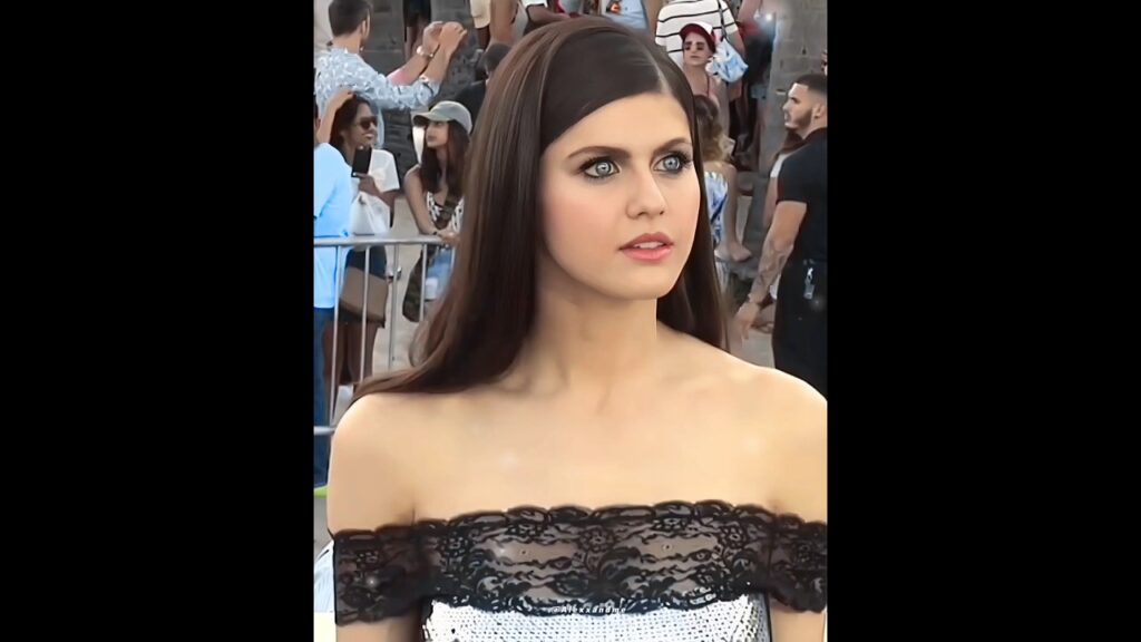 Gosh, her eyes are truly remarkable😍#beauty #alexandradaddario #shorts Gosh, her eyes are truly remarkable😍#beauty #alexandradaddario #shorts