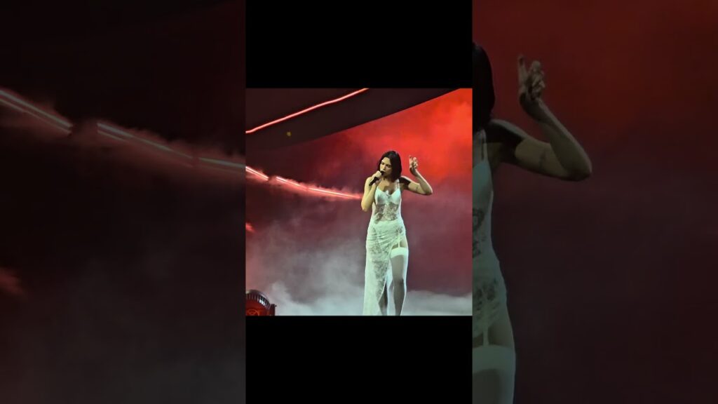 Dua Lipa Just Unleashed an Explosive Dance Moment π₯π₯ #shorts #dualipa #live Dua Lipa Just Unleashed an Explosive Dance Moment π₯π₯ #shorts #dualipa #live