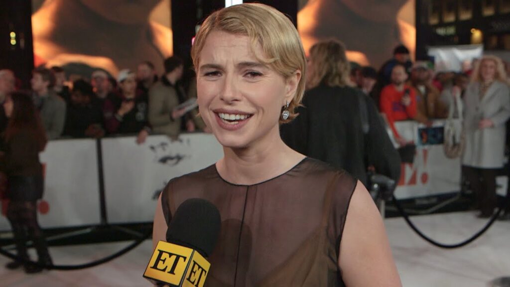 Jessie Buckley 'Absolutely' Loses Her Cool When She Gets Starstruck (Exclusive)