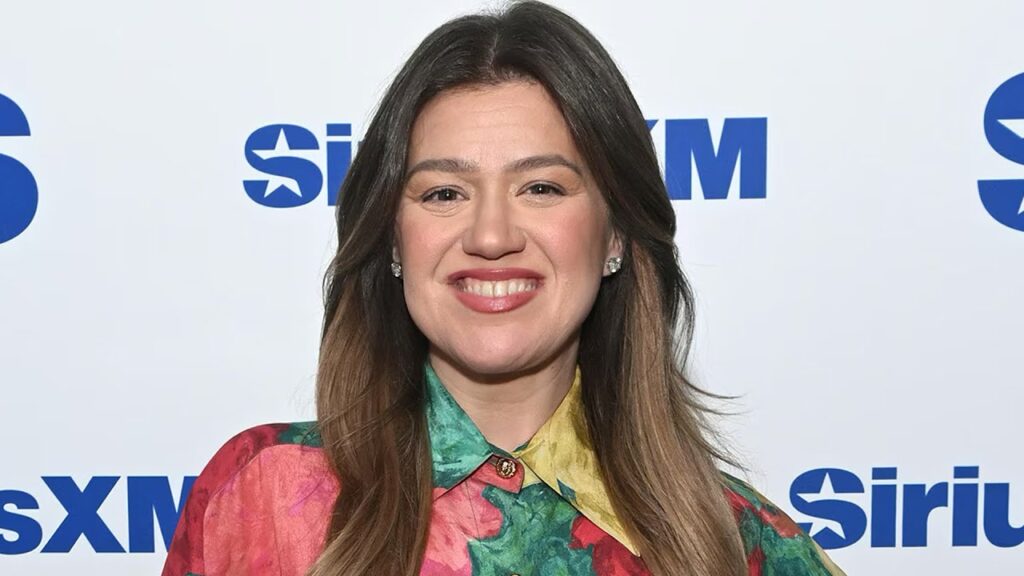 Kelly Clarkson Reveals Truth Behind Amount of ‘American Idol’ Winnings